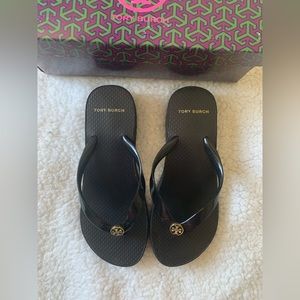 Tory Burch Slip On Thong Sandals Black size 7 with box